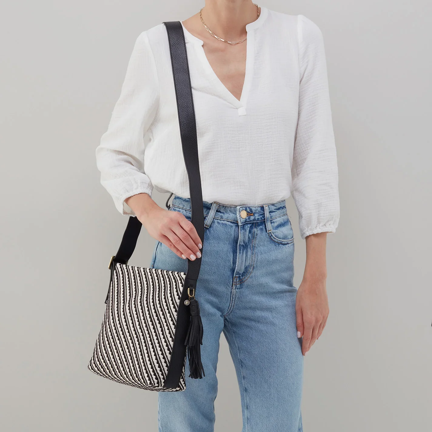 HOBO BLAZE BUCKET CROSSBODY BAG WOMEN'S - Image 4