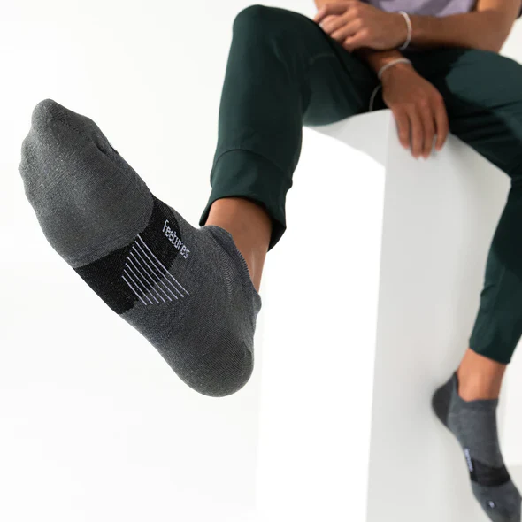 FEETURES MERINO 10 ULTRA LIGHT NO SHOW TAB - Image 3